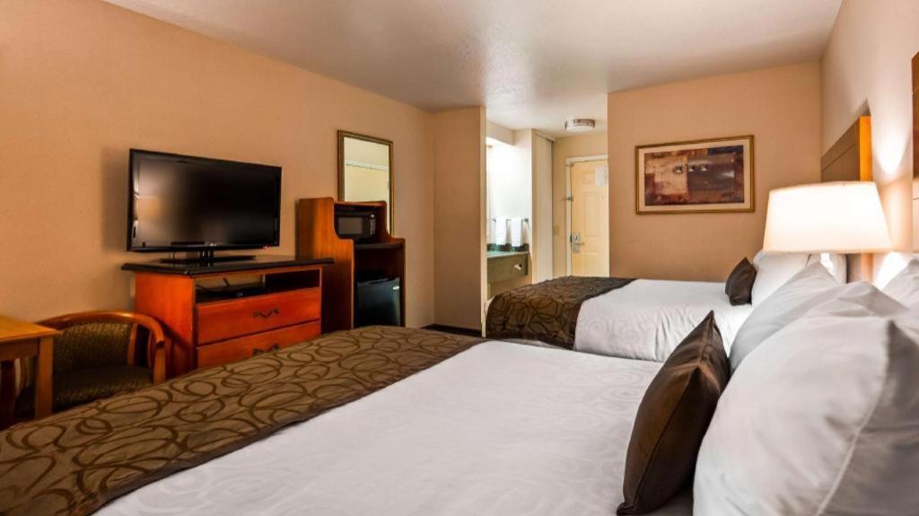 Best Western Plus Twin View Inn And Suites Redding Exterior photo