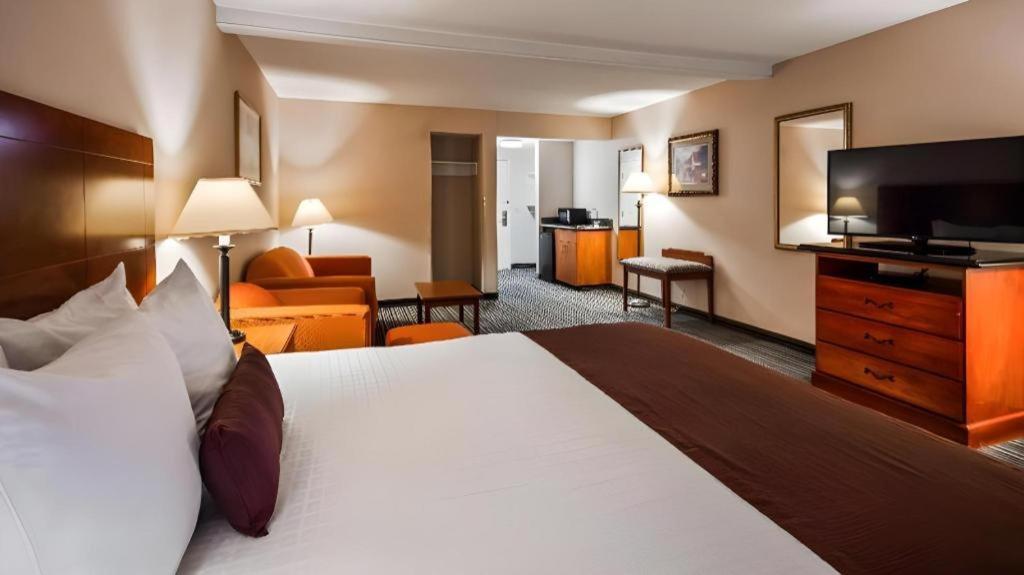 Best Western Plus Twin View Inn And Suites Redding Exterior photo