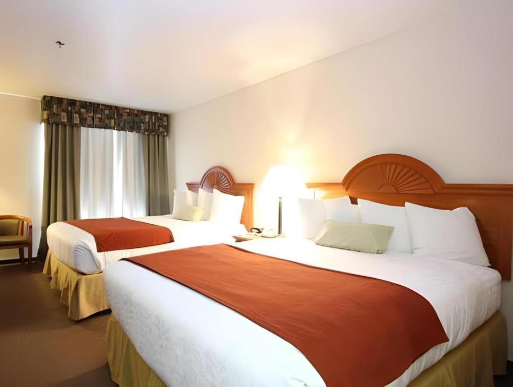 Best Western Plus Twin View Inn And Suites Redding Exterior photo