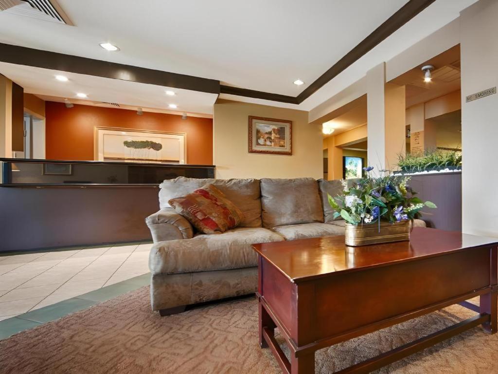 Best Western Plus Twin View Inn And Suites Redding Exterior photo