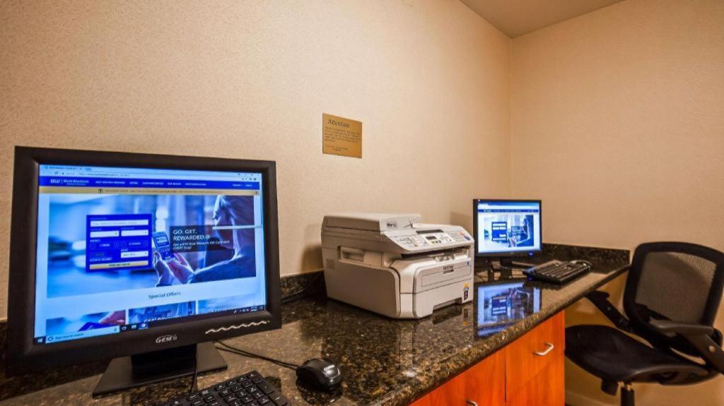 Best Western Plus Twin View Inn And Suites Redding Exterior photo